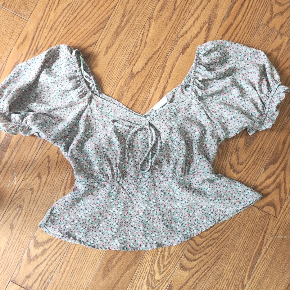 Cute floral crop top with open back